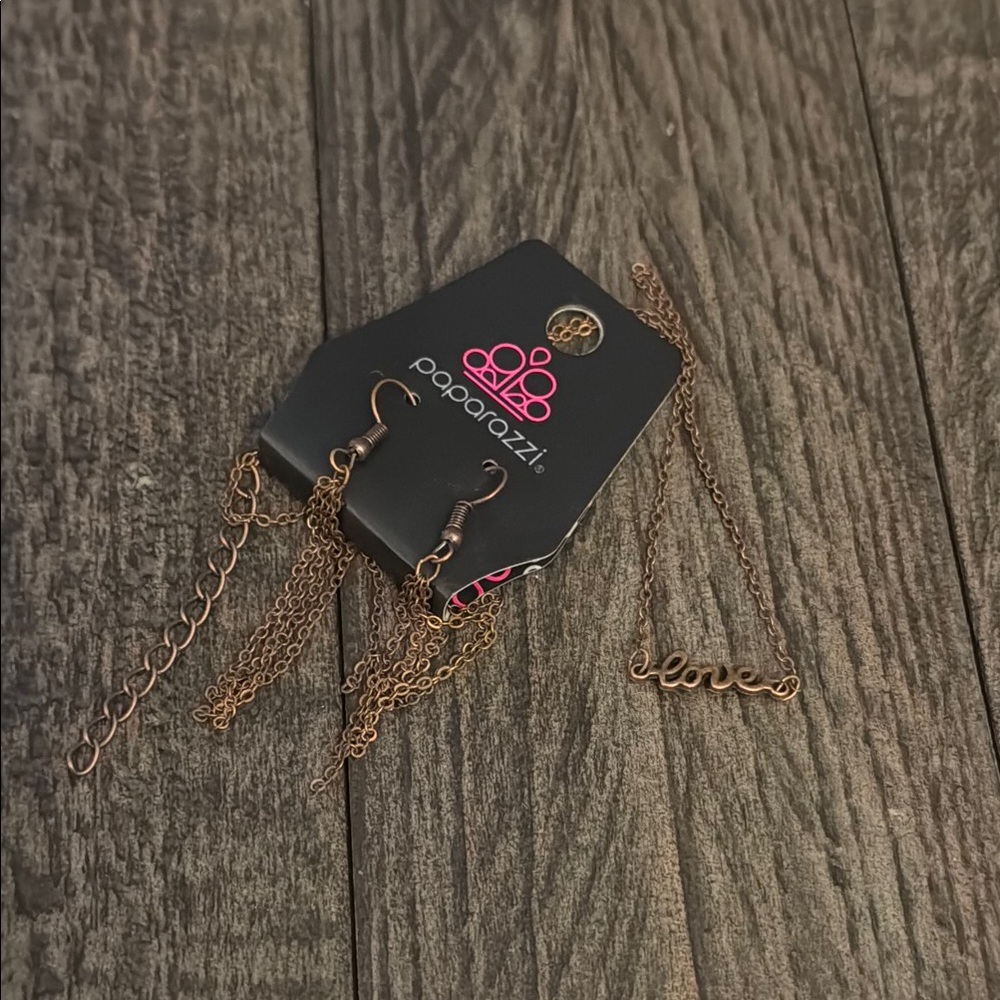 Paparazzi Love Necklace in Bronze